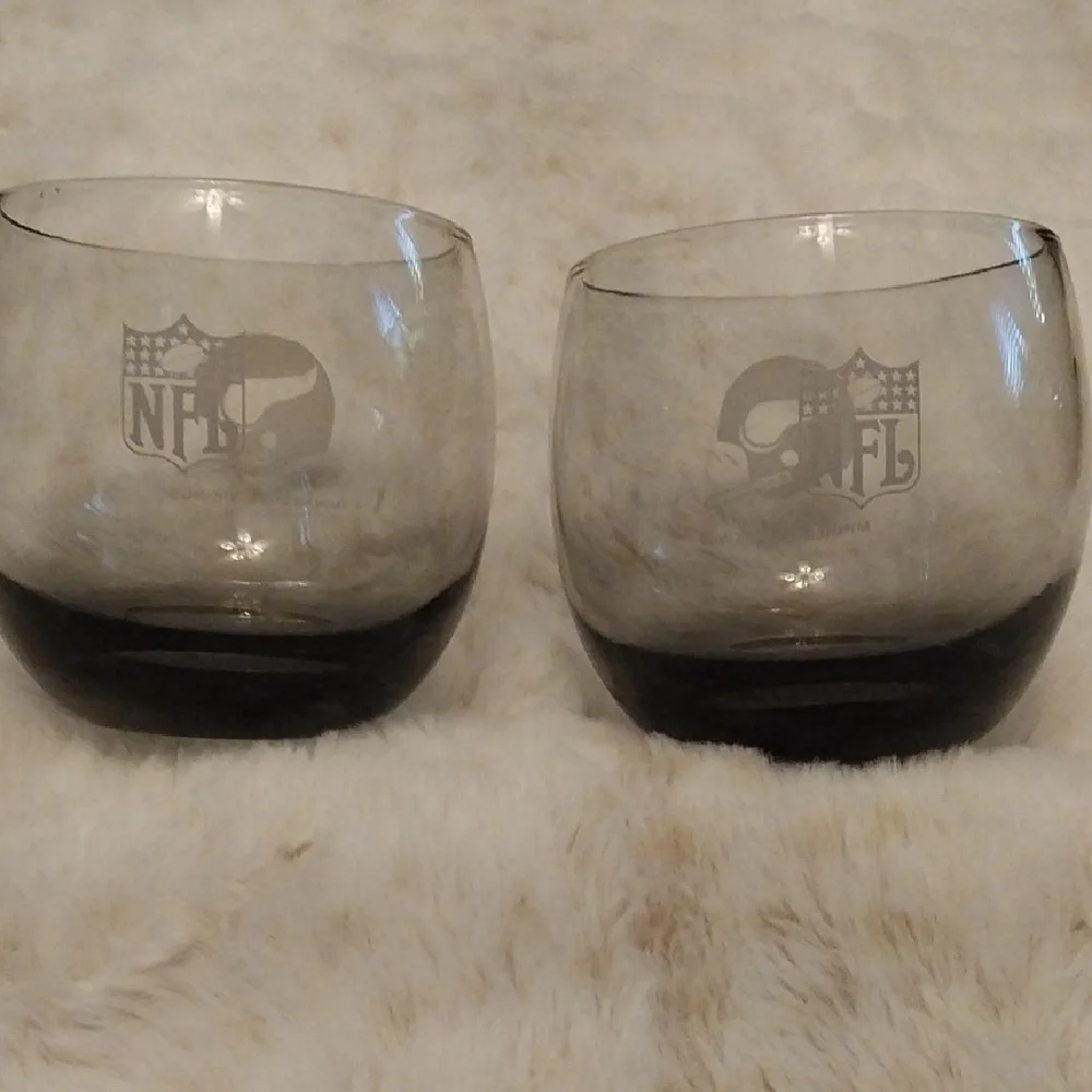Vintage NFL Minnesota Vikings Black Tumbler Set